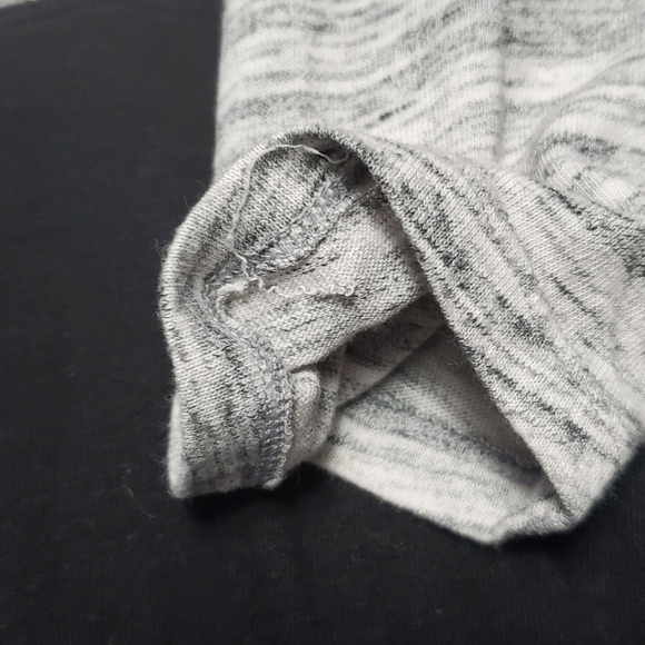 Pink VS 3/4 sleeve top - Picture 5 of 11